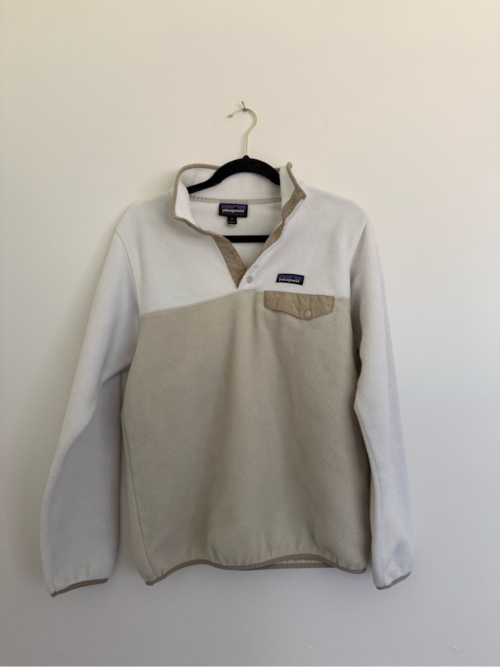 Patagonia women’s White and Beige Synchilla Zip Fleece Pullover